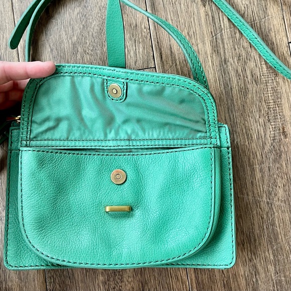 EUC Fossil Crossbody Bag - Picture 16 of 16